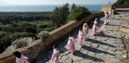 Magma Vivo e contemporaneo: un workshop tra Giappone e Campi Flegrei performance di magma vivo