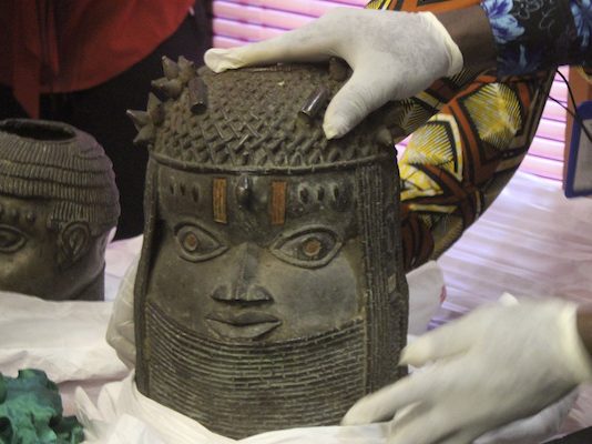 La Germania ha restituito 21 Bronzi del Benin alla Nigeria