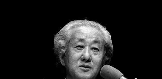 È morto a 91 anni Arata Isozaki, grande architetto della modernità giapponese Arata Isozaki ph. Manel Armengol Archivo - httpswww.flickr.comphotosmanel_armengol9700507074, CC BY-SA 2.0,