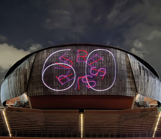 L’energia delle parole: a Roma, l’installazione di Arthur Duff per i 60 anni di Enel Arthur Duff, Eyes with Eyes. Riflessi Futuri, Roma, 2022