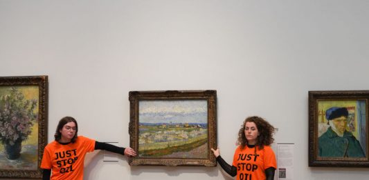 Vandalismo o grido di allarme? A Londra, carcere per due attivisti climatici