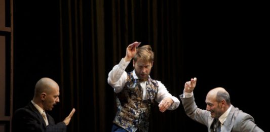 Al Teatro Piccinni di Bari, tutta l’attualità del Giuocatore di Goldoni Il Giuocatore, Compagnia del Sole