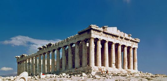 Marmi del Partenone: Papa Francesco dona tre frammenti del Vaticano alla Chiesa greca Il Partenone di Atene ph Steve Swayne via Wikipedia