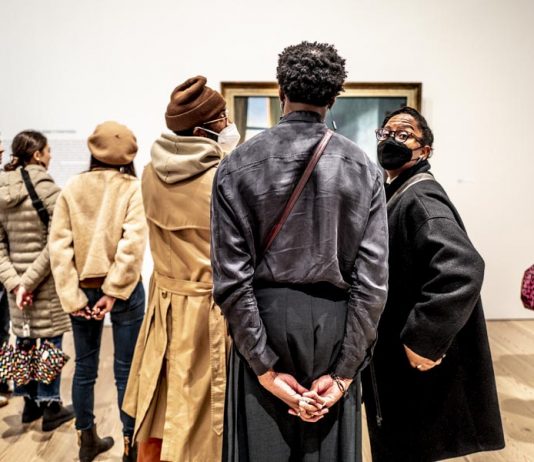 Guardare chi guarda. Le foto dalla mostra di Edward Hopper a New York Hopper mostra New York