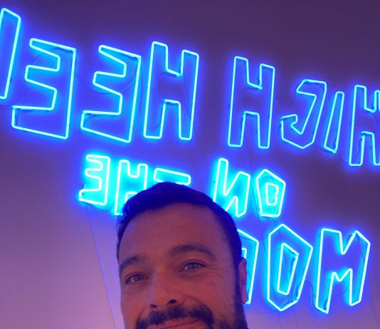 Focus curatori in 22 domande: intervista a Efisio Carbone