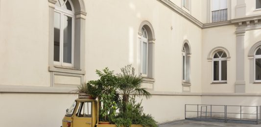 Bruna Esposito, Con questi chiari di luna – Museo Madre Bruna Esposito, Con questi chiari di luna, veduta della mostra, Museo Madre, Napoli, 2022, ph. Amedeo Benestante