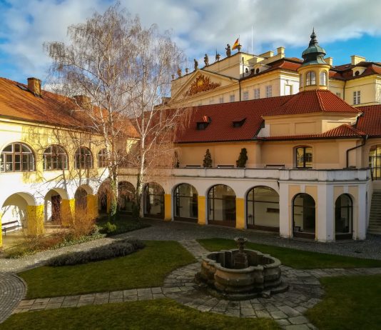 100 anni di diplomazia culturale: le manifestazioni sul filo Praga Napoli L'Istituto Italiano di Cultura di Praga