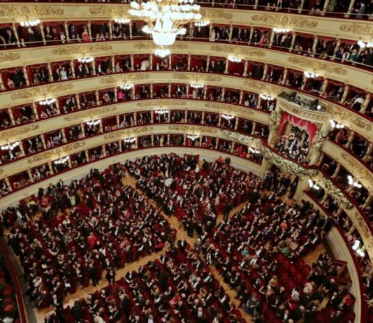 Boris Godunov apre la Prima della Scala di Milano, nonostante tagli e polemiche