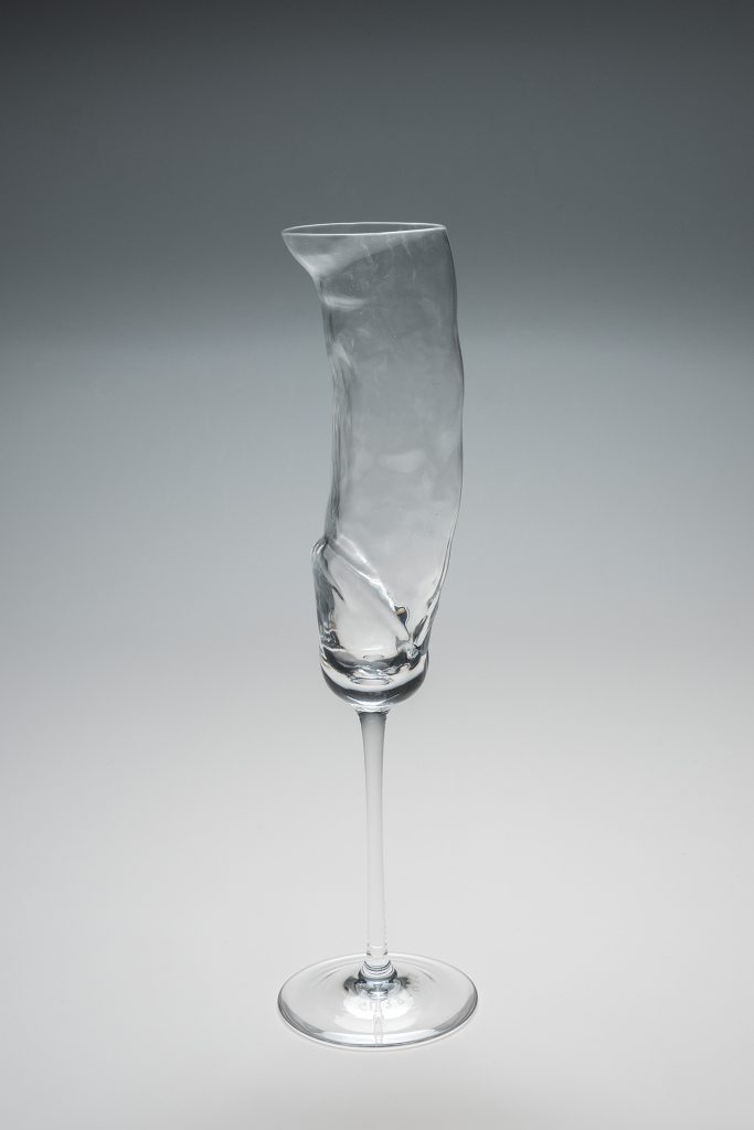 Kendell Geers, Champagne glass Kocktail, 2004 Execution: ColleVilca, Italy MAK, GL 3834-1 © MAK