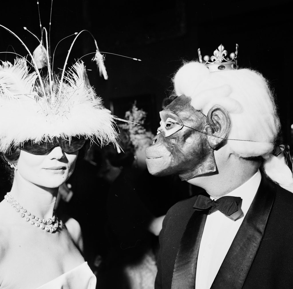 André Ostier, Vicomtesse de Ribes and Pierre Celeyron, Winter Ball, Hotel Coulanges, Paris, 30 December 1958 © A. & A. Ostier