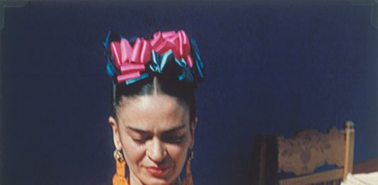 Frida Kahlo, padrona del proprio corpo: la mostra al Palais Galliera di Parigi