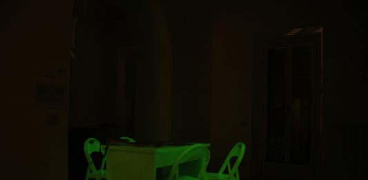 A luci spente: la nuova opera di Alberto Garutti per Arte Fiera