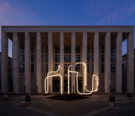 Luci su Bergamo Capitale della Cultura: l’installazione a Piazza della Libertà