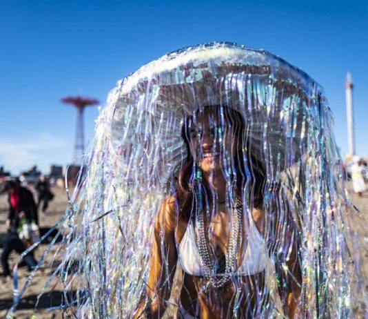 Un tuffo collettivo per celebrare l’anno nuovo. Il report fotografico dall’evento di Coney Island Polar Bear Plunge 2023, Coney Island. Ph. Francesca Magnani