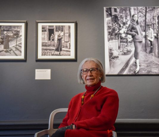 Addio a Marilyn Stafford, leggenda britannica della fotografia di strada e di moda Marilyn Stafford