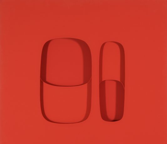 L’opera di Paolo Scheggi torna a Milano dopo 20 anni. Tra suggestioni geometriche e ricerca dell’invisibile Paolo Scheggi, Zone riflesse, 1963. Acrilico arancione su tre tele sovrapposte. Collezione Franca e Cosima Scheggi, Milano