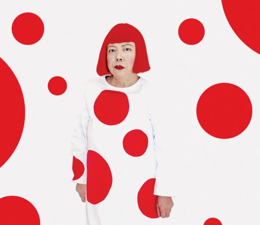 L’arte di Yayoi Kusama merita di più che decorare le vetrine dei brand di moda