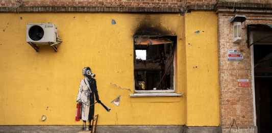 12 anni di carcere per l’autore del furto dell’opera di Banksy in Ucraina