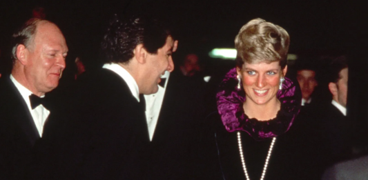 Sotheby’s, all’asta la croce Attallah indossata da Lady Diana