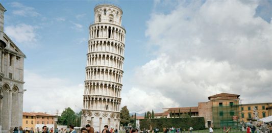 La Torre di Pisa pende sempre di meno ma non si vede: uno studio lo rivela
