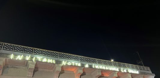 Un’opera di Liliana Segre e Marcello Maloberti per il Memoriale della Shoah di Milano Marcello Maloberti, INVITAMI NOTTE A IMMAGINARE LE STELLE, 2023, Courtesy l’artista, Galleria Raffaella Cortese Milano e Fondazione Memoriale Della Shoah Di Milano Onlus