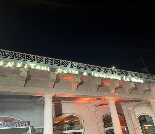 Un’opera di Liliana Segre e Marcello Maloberti per il Memoriale della Shoah di Milano Marcello Maloberti, INVITAMI NOTTE A IMMAGINARE LE STELLE, 2023, Courtesy l’artista, Galleria Raffaella Cortese Milano e Fondazione Memoriale Della Shoah Di Milano Onlus