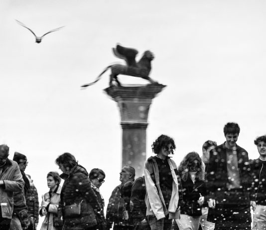 Un famoso presentatore televisivo francese ha fotografato Venezia tutti i giorni