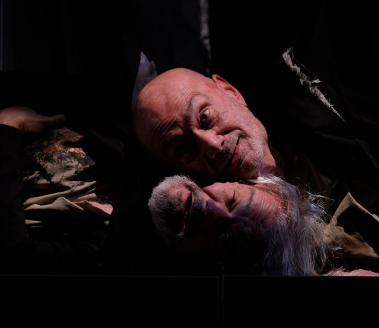 La terrificante freschezza di Aspettando Godot, firmata Theodoros Terzopoulos