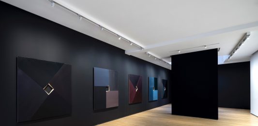 Building, a Milano, presenta “Sean Shanahan. Cuore a fette”