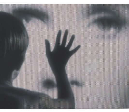 Il mondo sospeso nella pittura di Cristiano Pintaldi: la mostra a Treviso