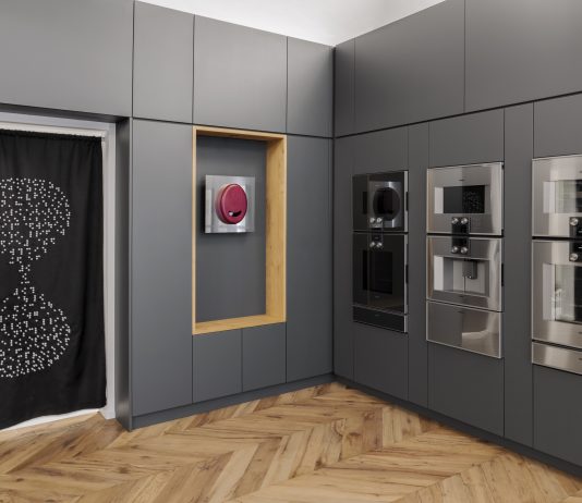 Dal braille alle stelle: Gaggenau DesignElementi ospita “Romanitas” di Fulvio Morella