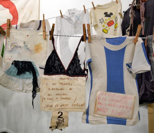 Ecco cosa sta succedendo nella fiera ARCOmadrid, tra fili e tessuti nella scenografia della memoria arcomadrid 2023