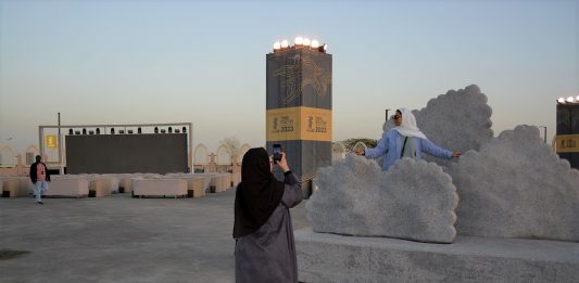 Il racconto di Tuwaiq Sculpture 2023, festival di scultura nella capitale dell’Arabia Saudita Rob Good, Rain Stones - Tuwaiq Sculpture 2023 ph. Manuela De Leonardis