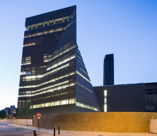 La galleria panoramica della Tate Modern viola la privacy del vicini