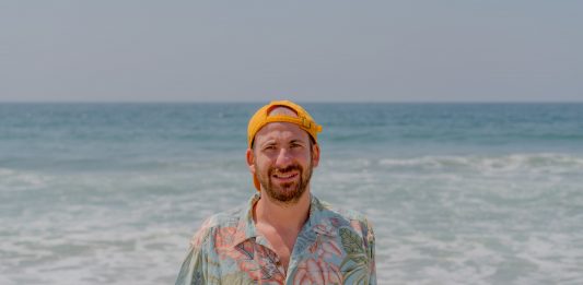 Bologna Art to Date #8. Le mostre e le inaugurazioni di oggi Roberto Fassone mentre pensa alle origini dell’universo. Foto: Riccardo Banfi