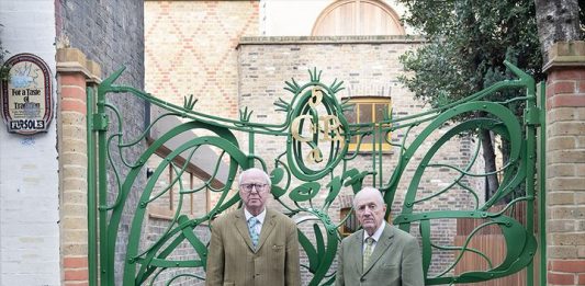 Gilbert & George stanno per aprire a Londra il loro primo centro d’arte