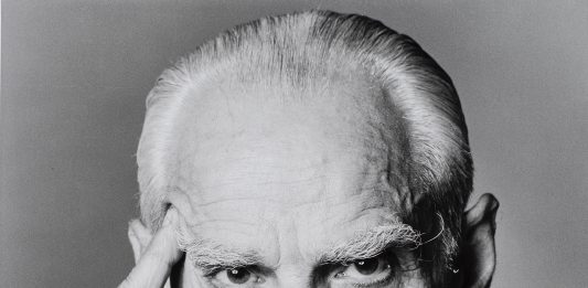Nato per narrare l’arte: alla GAM di Torino, una mostra per Alberto Moravia