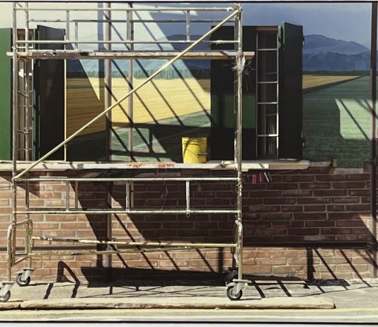 MIA Fair 2023: focus sulle icone della fotografia e sulle emergenze del presente Luigi Ghirri, San Giovanni in Persiceto, 1991-92, Stampa cromogenica da negativo 6 x 7 su carta opaca, 23 × 28.8 cm, Edizione vintage, Courtesy: Galleria Valeria Bella