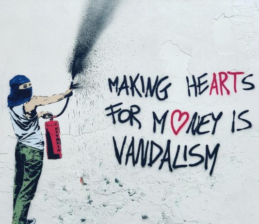 Il caso In Bonafede, quando la street art provoca: la parola a Evyrein