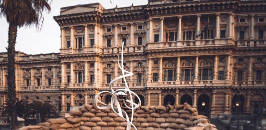 L’incontro. Simbolo di pace, Gianfranco Meggiato a Piazza Cavour a Roma