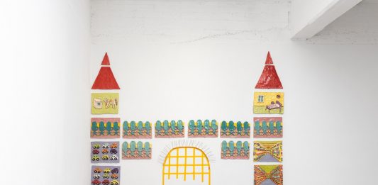 Un gioco terribile come la realtà: Luca Staccioli alla ArtNoble Gallery di Milano Luca Staccioli, Wake Up Call, veduta della mostra, ArtNoble gallery, Milano, 2023. Ph. Michela Pedranti