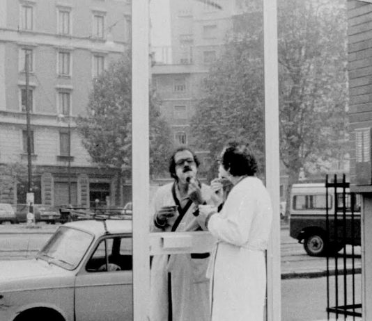 La doppia mostra tra Genova e Milano che celebra Ugo La Pietra