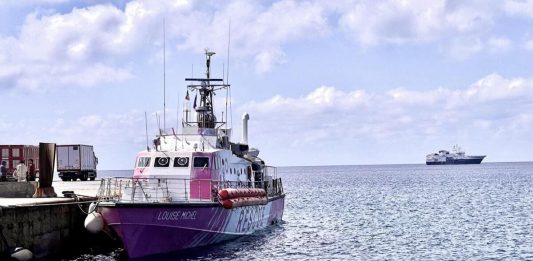 La nave di Banksy è in stato di fermo dopo aver salvato 180 migranti