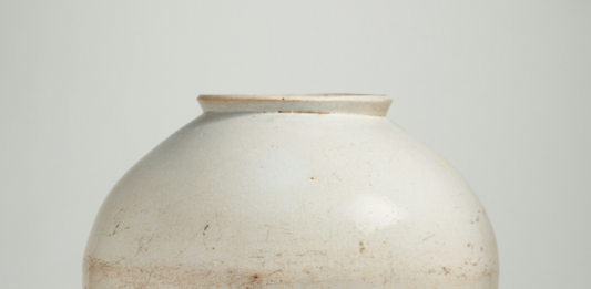 Un vaso lunare coreano potrebbe raggiungere $ 2 milioni vaso lunare