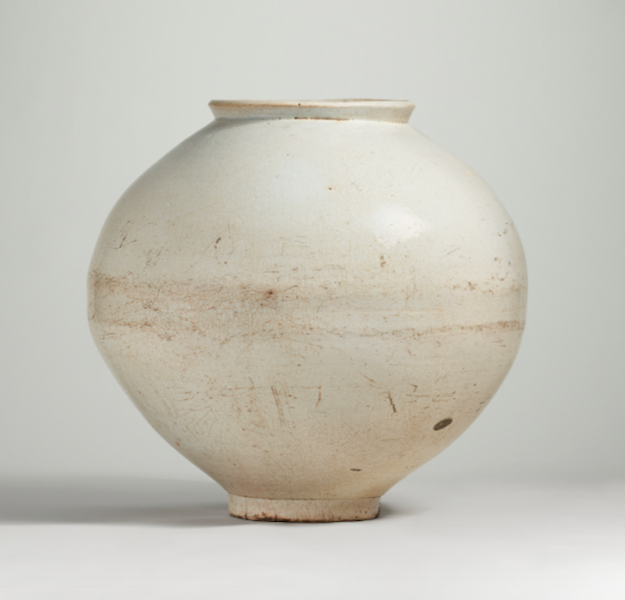 vaso lunare christie's vaso lunare