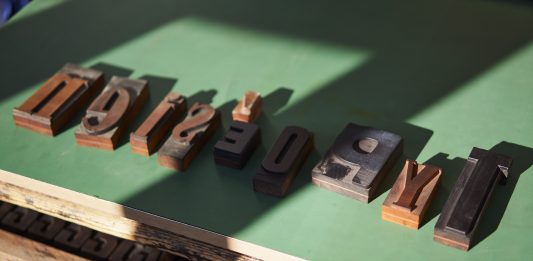 Due maestri della “poesia tipografica” in mostra al museo Kunst Merano Arte