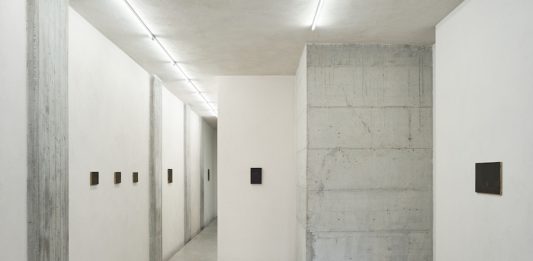 “Il sogno della camera nera” di Bu Shi da CAR DRDE Gallery