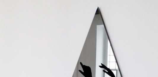 Inaugura la mostra di Anna Franceschini e Nanda Vigo alla Galleria Vistamare di Pescara