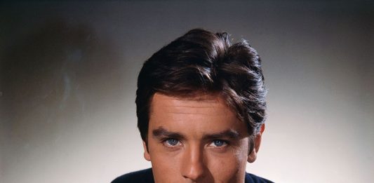 A Parigi va all’asta la collezione d’arte di Alain Delon