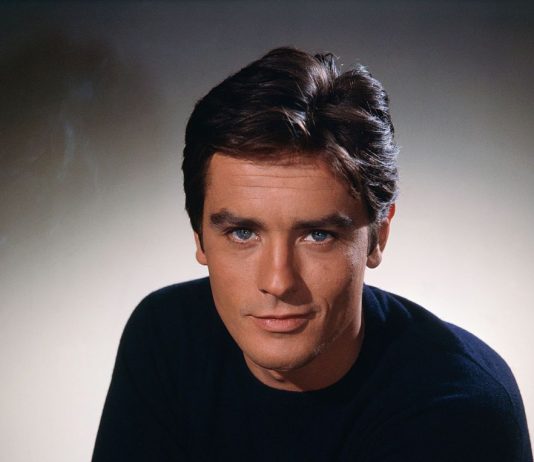 A Parigi va all’asta la collezione d’arte di Alain Delon